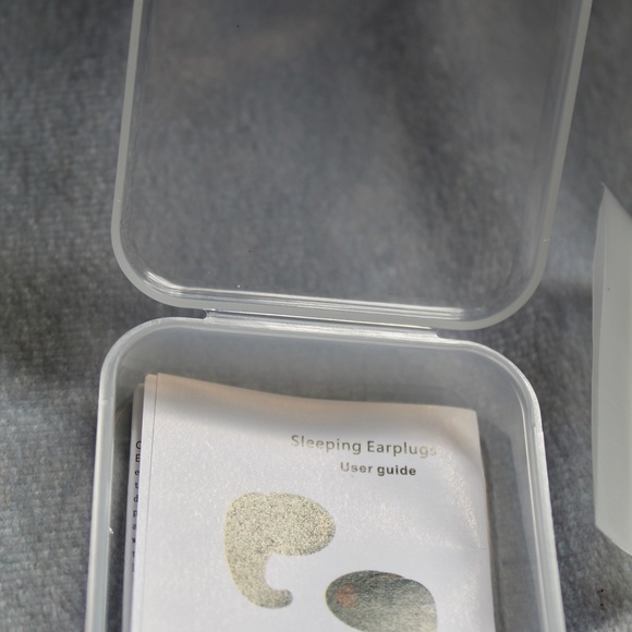 Sleep Ear Plugs Soundproof Noise Reduction Earplugs are Washable and Reusable - Picture 6 of 8